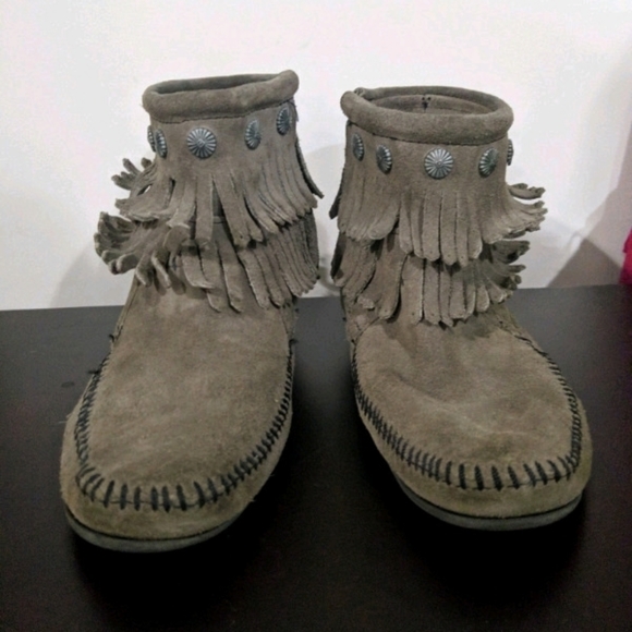Minnetonka
Moccasin Boots - Picture 3 of 7